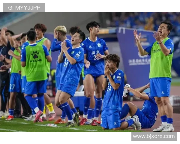 南京足球之星：那些来自南京的足球巨星与他们的辉煌成就